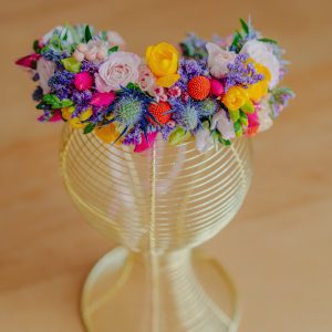 Coroniță pentru fetițe din flori naturale, multicolore
